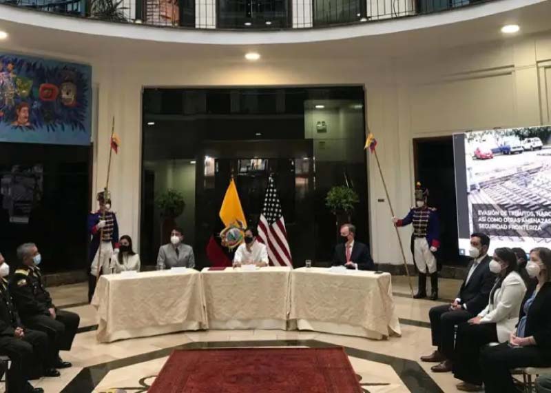 Ecuador y Estados Unidos firman acuerdo para contrarrestar delitos transfronterizos en aduanas y fortalecer el comercio exterior